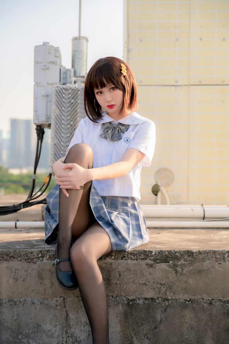 您的蛋蛋-天台学姐[41P-188M]