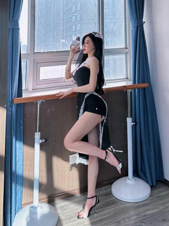 [微密圈]黎允熙baby-12.07阳光下的修女[20P-29M]