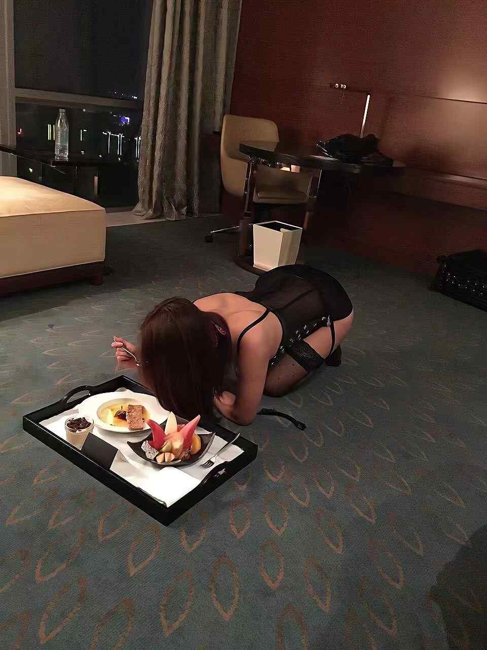 [微密圈]奔跑的晶螺儿-10.29VIP-欣赏傲然巨物 [10P-1V-95.6M]