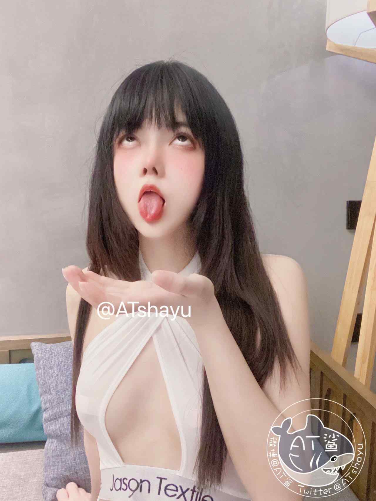 AT鲨-NO.13 羞红着脸[30P-82M]