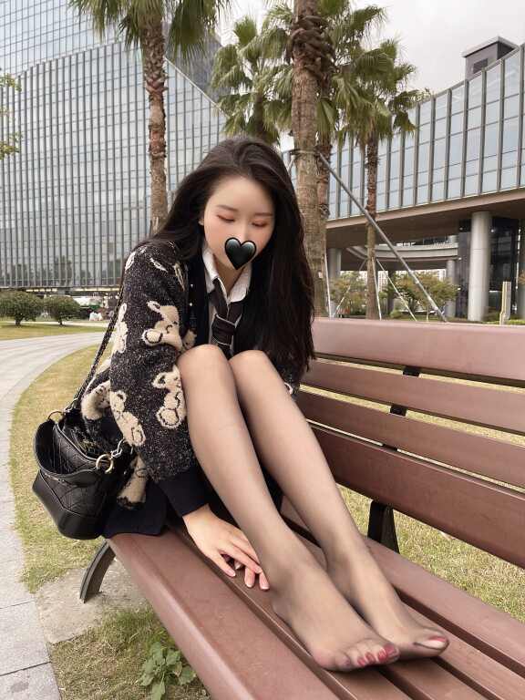 [微密圈]July芝岚-12.21VIP-暖暖毛衣[56P-278M]
