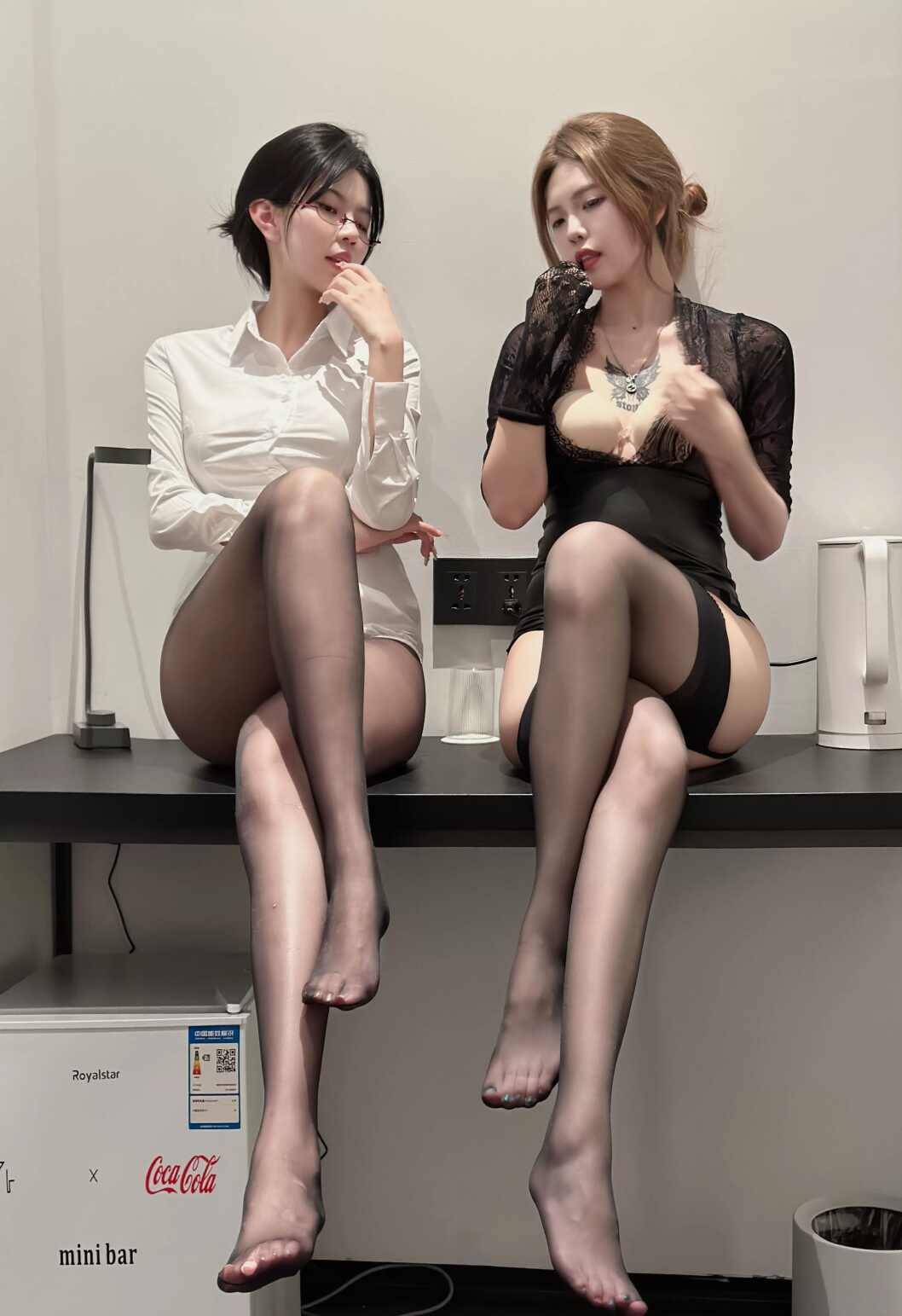 鱼神X银蛇-嘉宾09.09-姐妹成双 [15P-1V-163M]