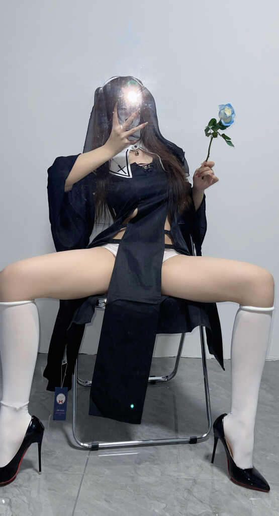 桃沢樱呀-10.28VIP-纯白修女[32P-5V-492M]