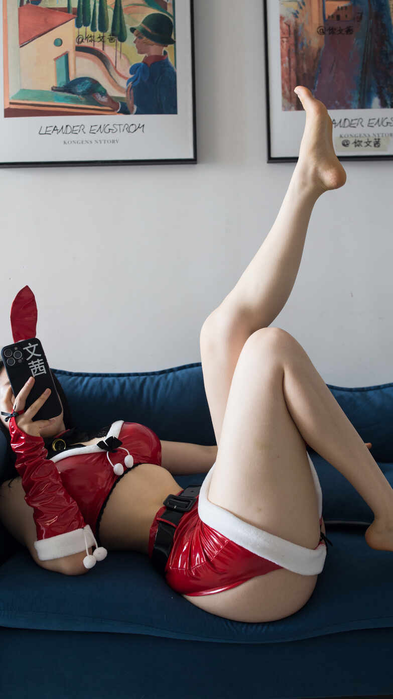 [微密圈]cool文茜-04.19VIP-圣诞蜜桃兔[101P-785M]