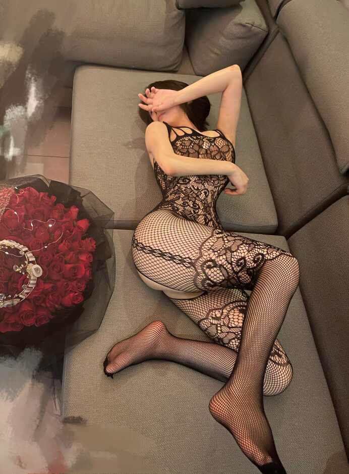 [微密圈]奔跑的晶螺儿-VIP10.18-玫瑰 爱吗？[10P-61M]
