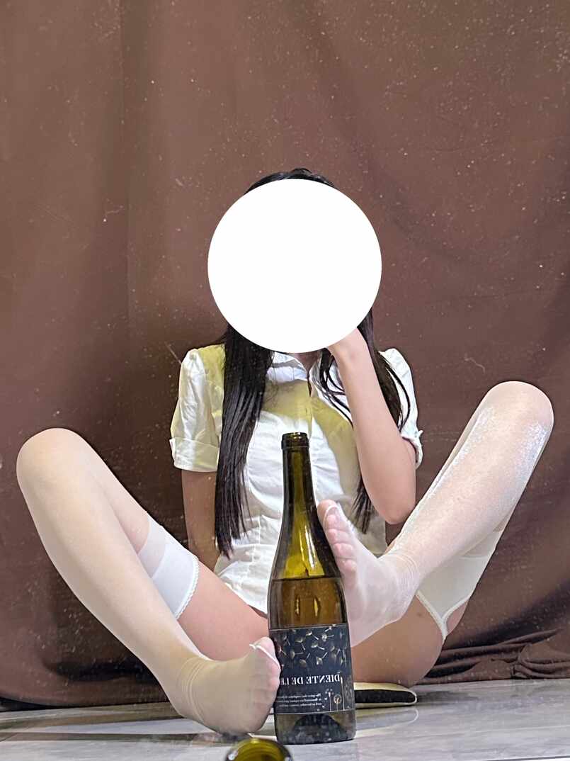 李李好甜-VIP03.15-香槟的颜色[28P-51M]