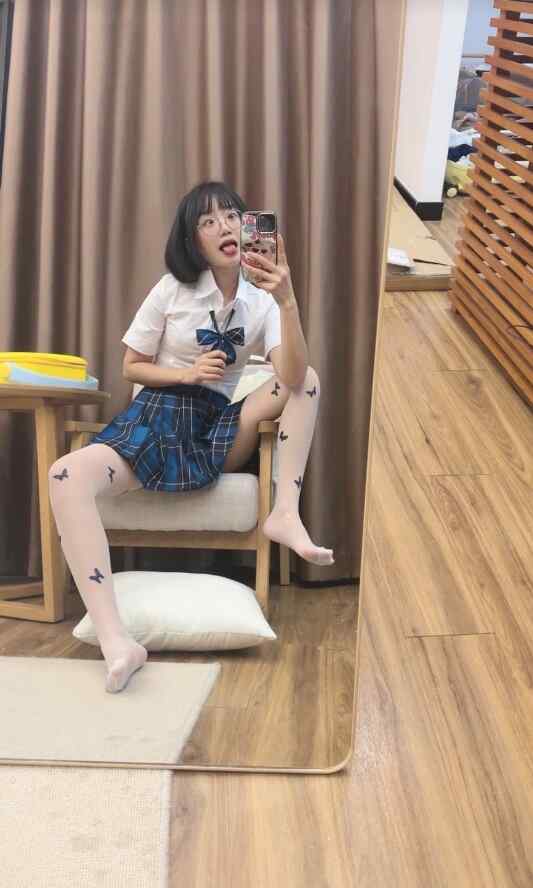胜利的小生活-10.19嘉宾-萌新的洗礼 [20P-19.61M]