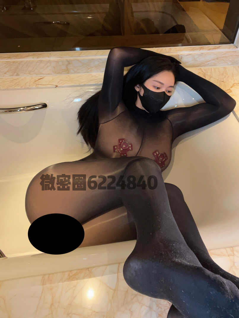 120斤的小王同学-VIP-10.11-隐藏福利 [52P-215M]