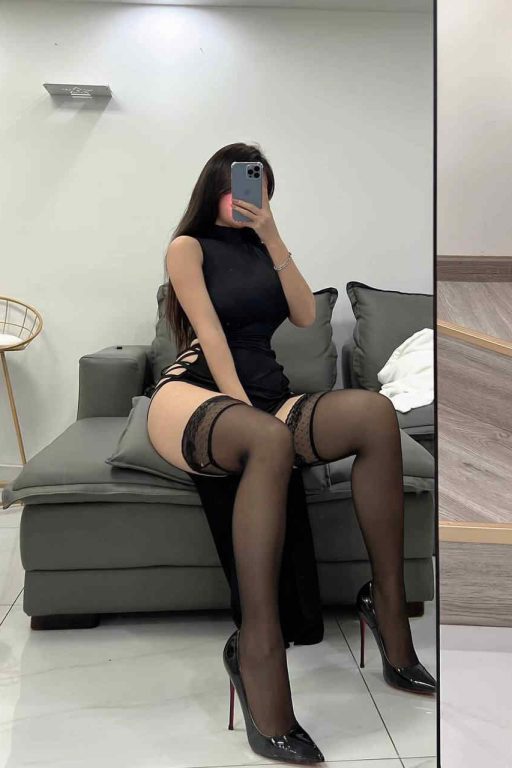 陈大小姐-12.16VIP-黑裙蕾丝袜镜前光影秀[29P-12M]